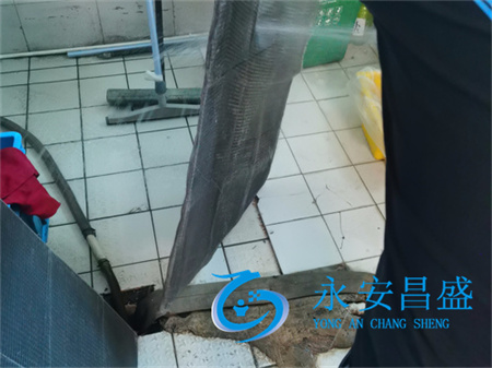 維護企業室內空氣質量 定期清洗中央空調通風管道 確保空氣常新